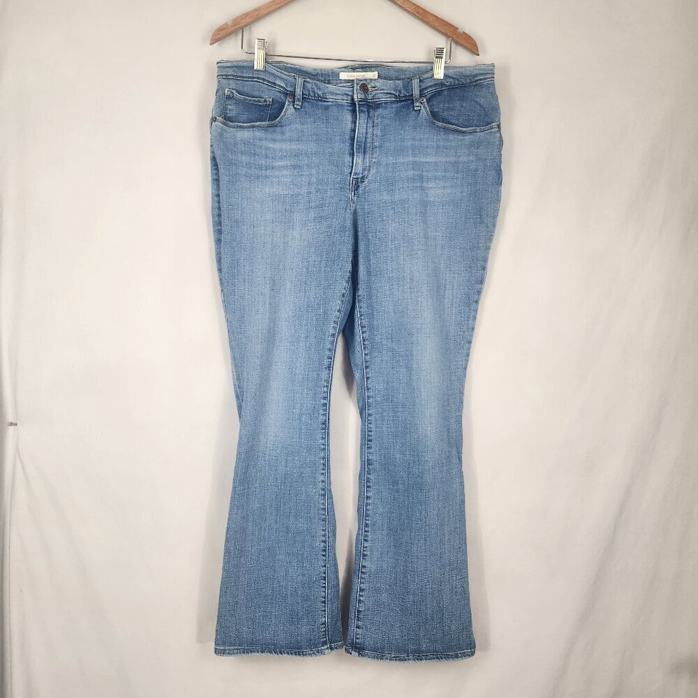 Levi Classic Bootcut Women's 33 Mid Rise Light Wash Stretch Denim Blue Pants